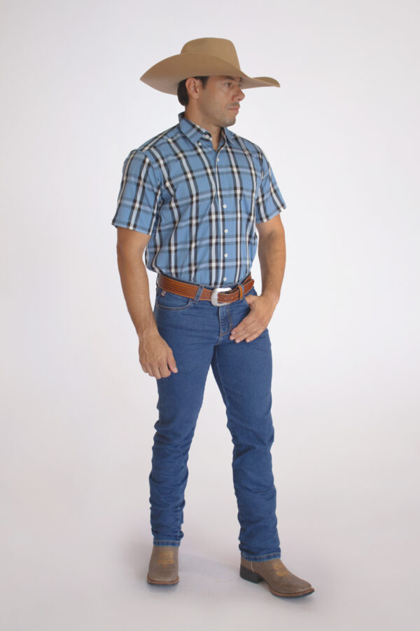 Camisa Masculina Country Manga Curta Xadrez Azul clara com faixas brancas e pretas - Image 2