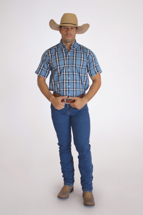 Camisa Masculina Country Manga Curta Xadrez Azul clara com faixas brancas e pretas