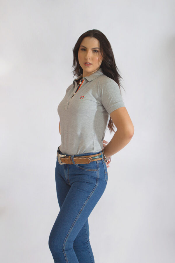 Camisa Gola Polo Feminina Clássica Cinza - Image 10